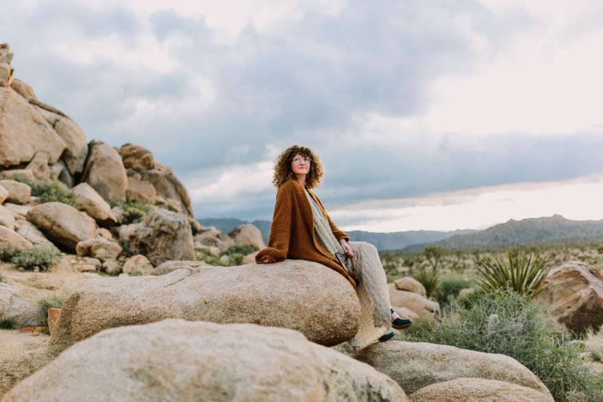 A Joshua Tree Glowing Frolic &ndash; Photo by Let's Frolic Together