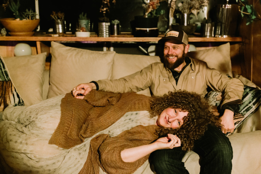 A Joshua Tree Glowing Frolic &ndash; Photo by Let's Frolic Together