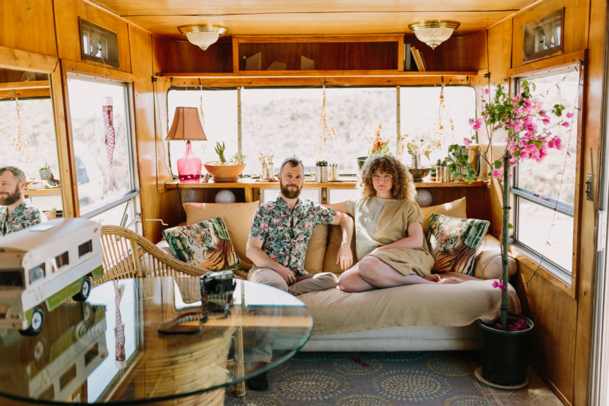 A Joshua Tree Glowing Frolic &ndash; Photo by Let's Frolic Together