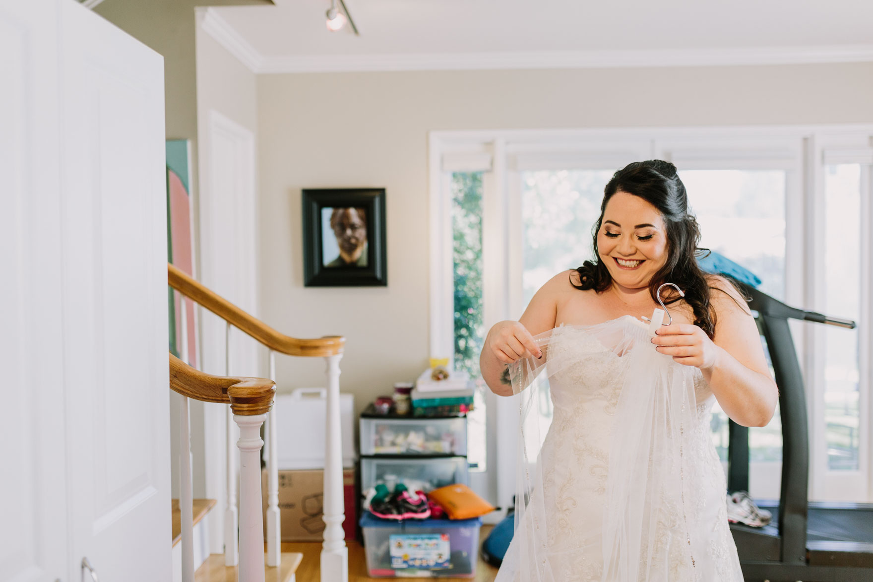 Long Beach Tiny Wedding Bliss – Photo by Let's Frolic Together