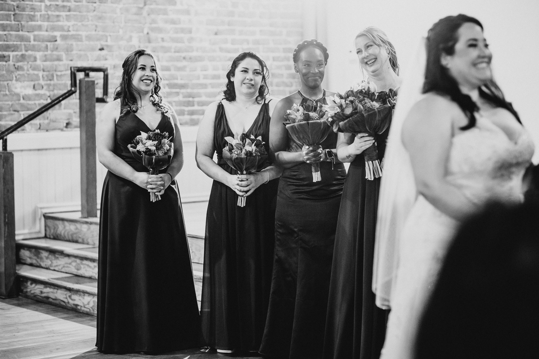 Long Beach Tiny Wedding Bliss – Photo by Let's Frolic Together
