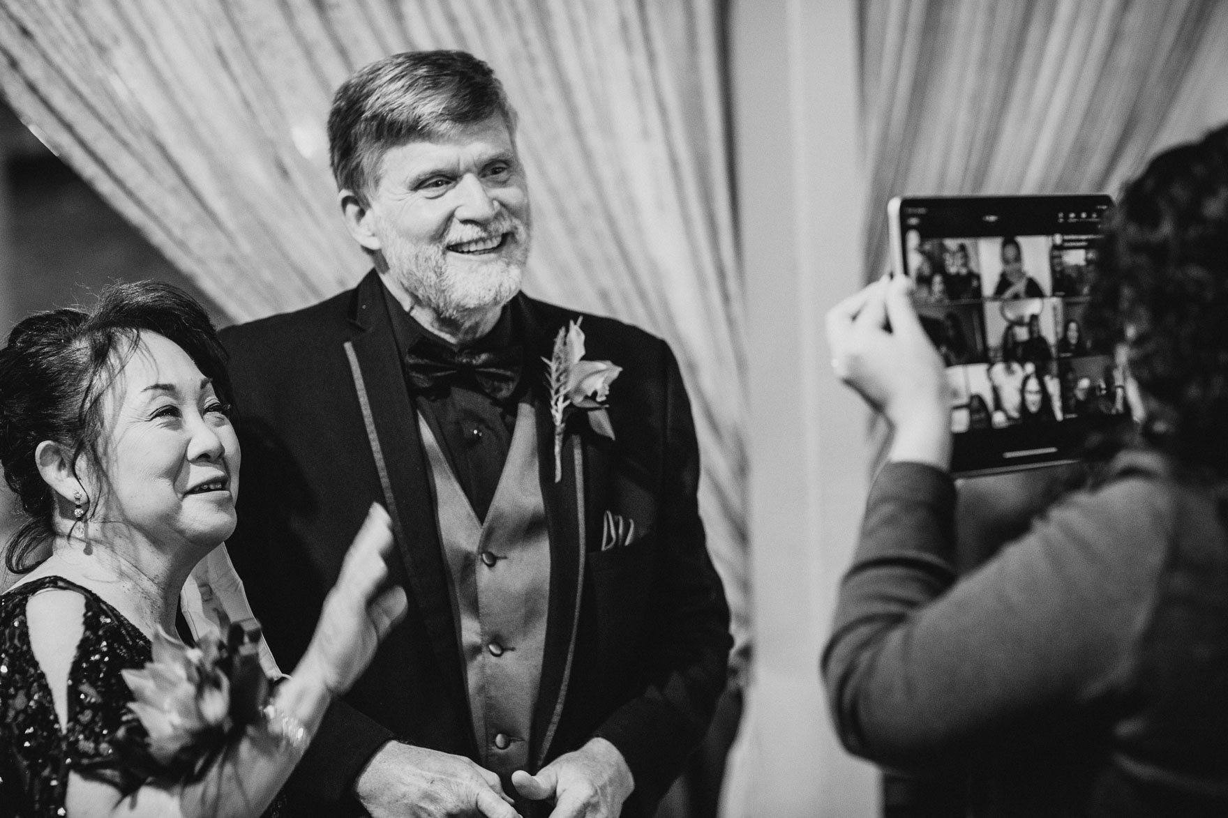 Long Beach Tiny Wedding Bliss – Photo by Let's Frolic Together