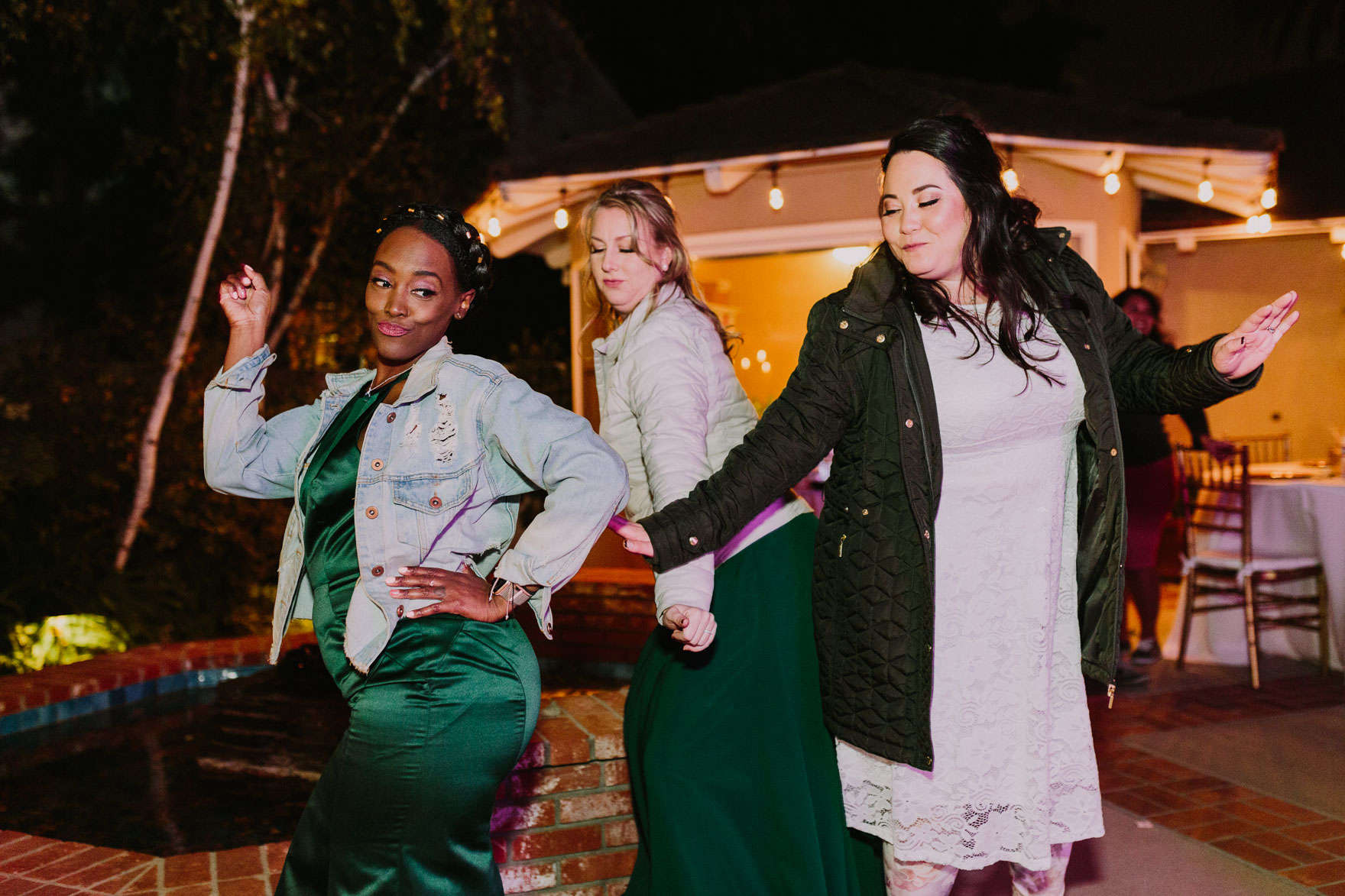 Long Beach Tiny Wedding Bliss – Photo by Let's Frolic Together