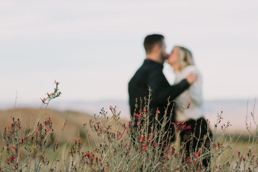 Black and White Desert Stroll &ndash; Photo by Let's Frolic Together