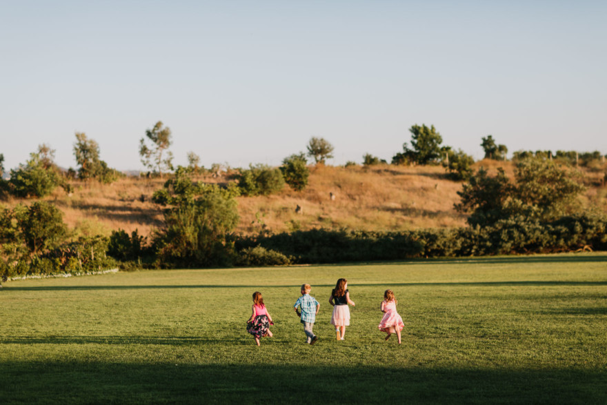 Sweet & Rustic Barn Union &ndash; Photo by Let's Frolic Together