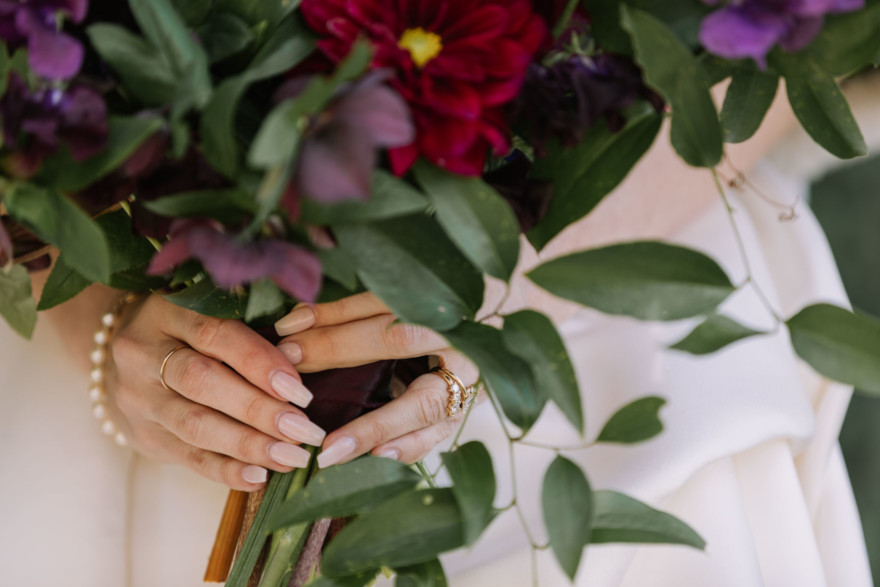 A Velvet Wedding at Historic Brick &ndash; Photo by Let's Frolic Together