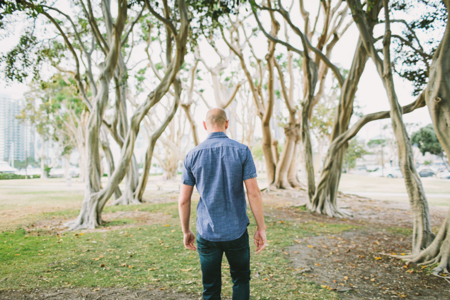 Holding Hands by the Harbor &ndash; Photo by Let's Frolic Together