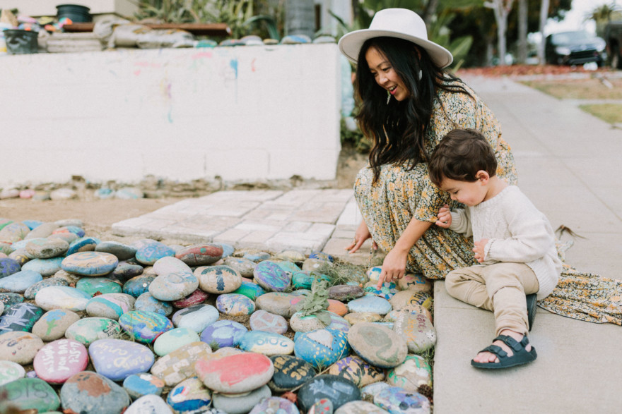 A Beachy Sunset Splash – Photo by Let's Frolic Together