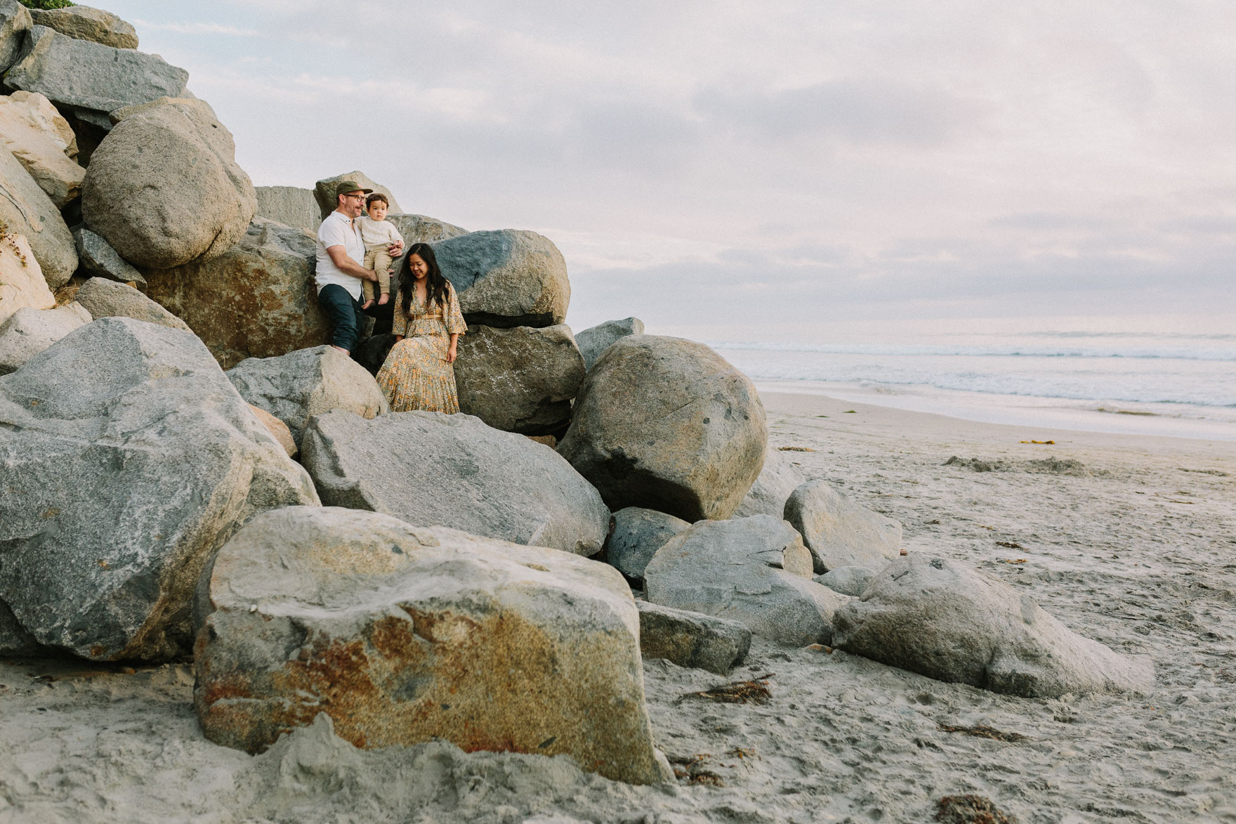 A Beachy Sunset Splash – Photo by Let's Frolic Together