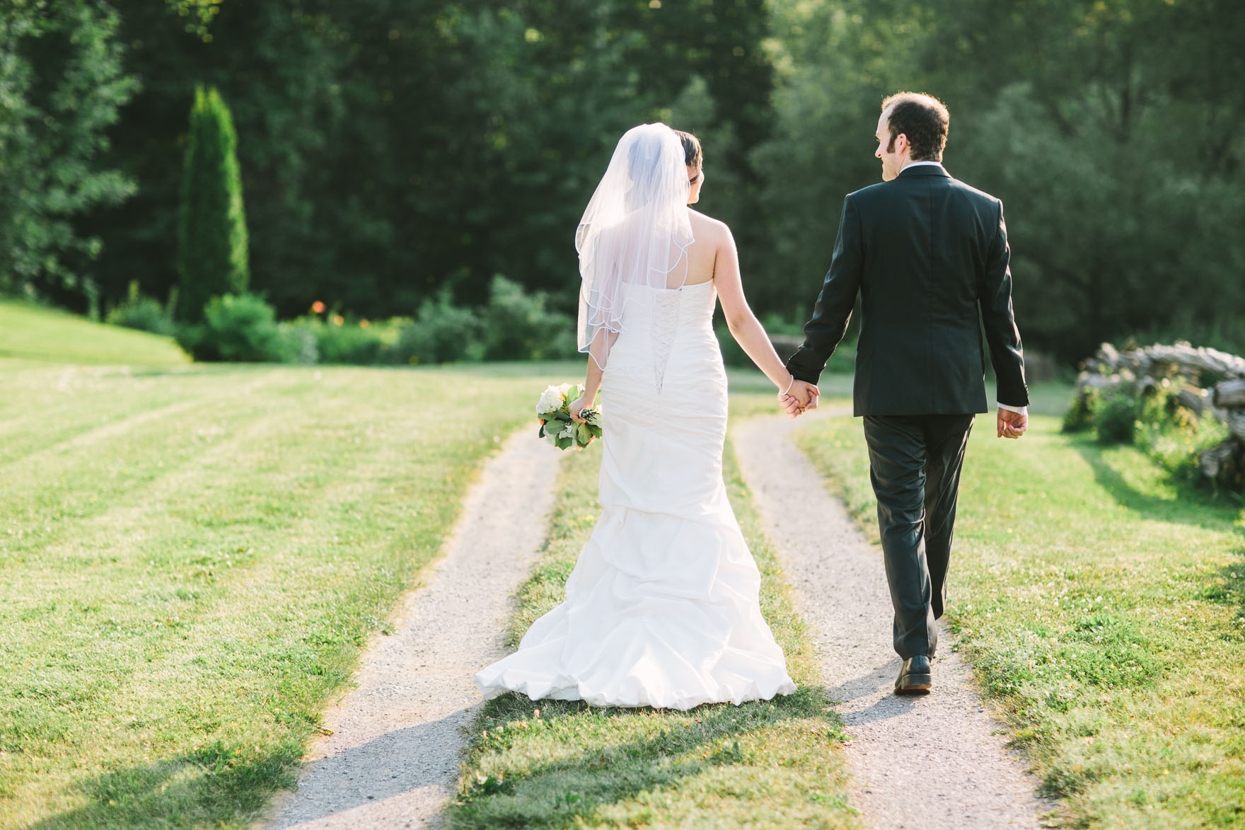 Romantic, Historic Montreal Wedding – Photo by Let's Frolic Together