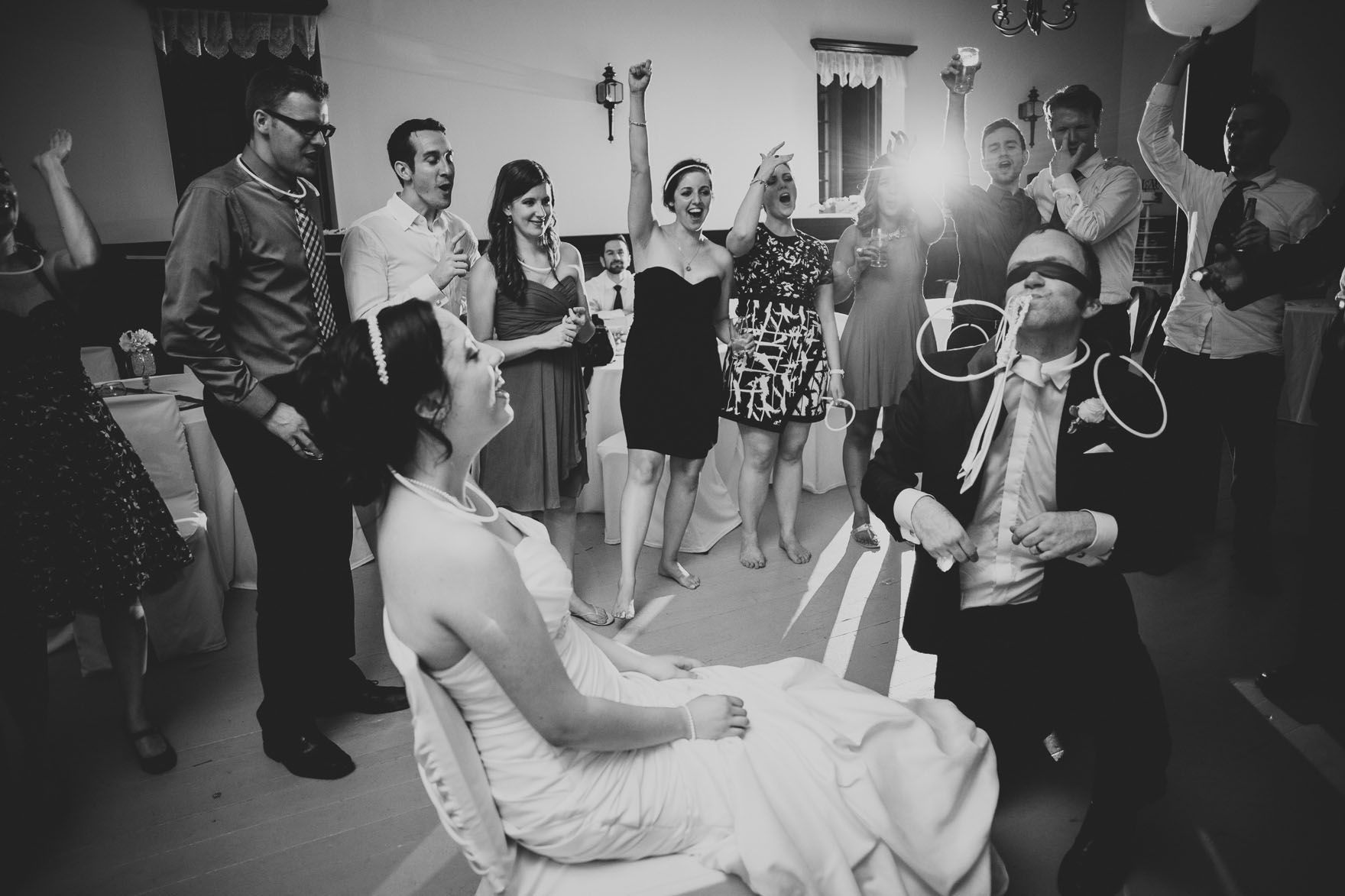 Romantic, Historic Montreal Wedding – Photo by Let's Frolic Together