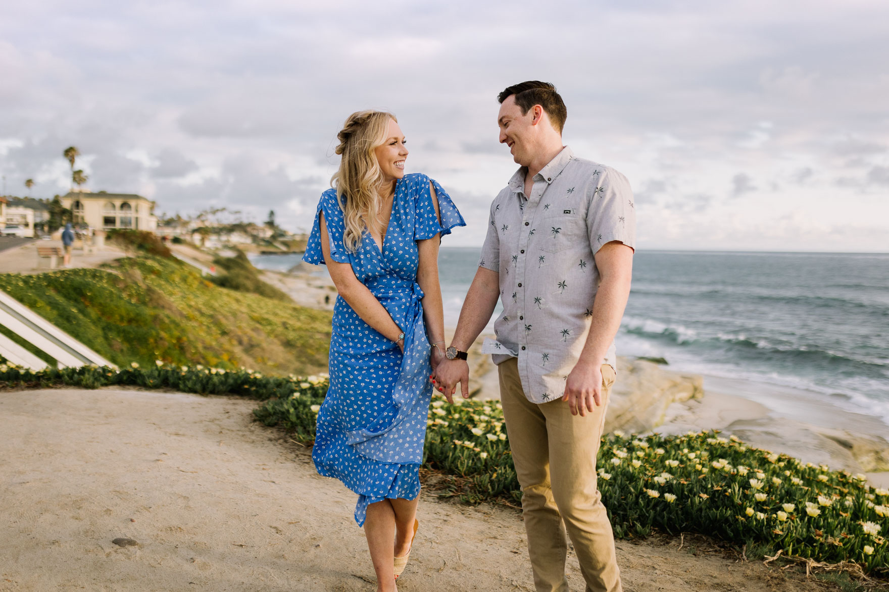 Snuggling under Watercolor Skies – Photo by Let's Frolic Together