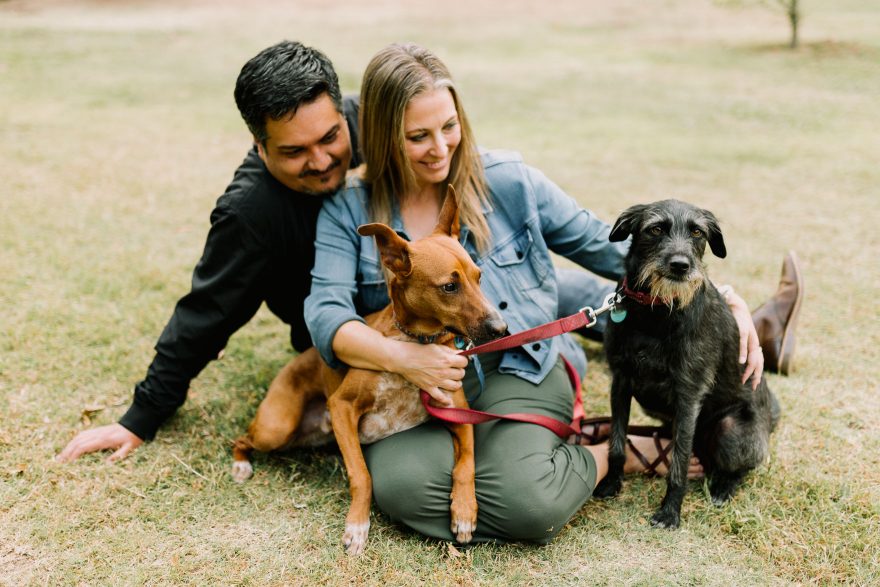 Jill, Jesse, and the Playful Puppies &ndash; Photo by Let's Frolic Together