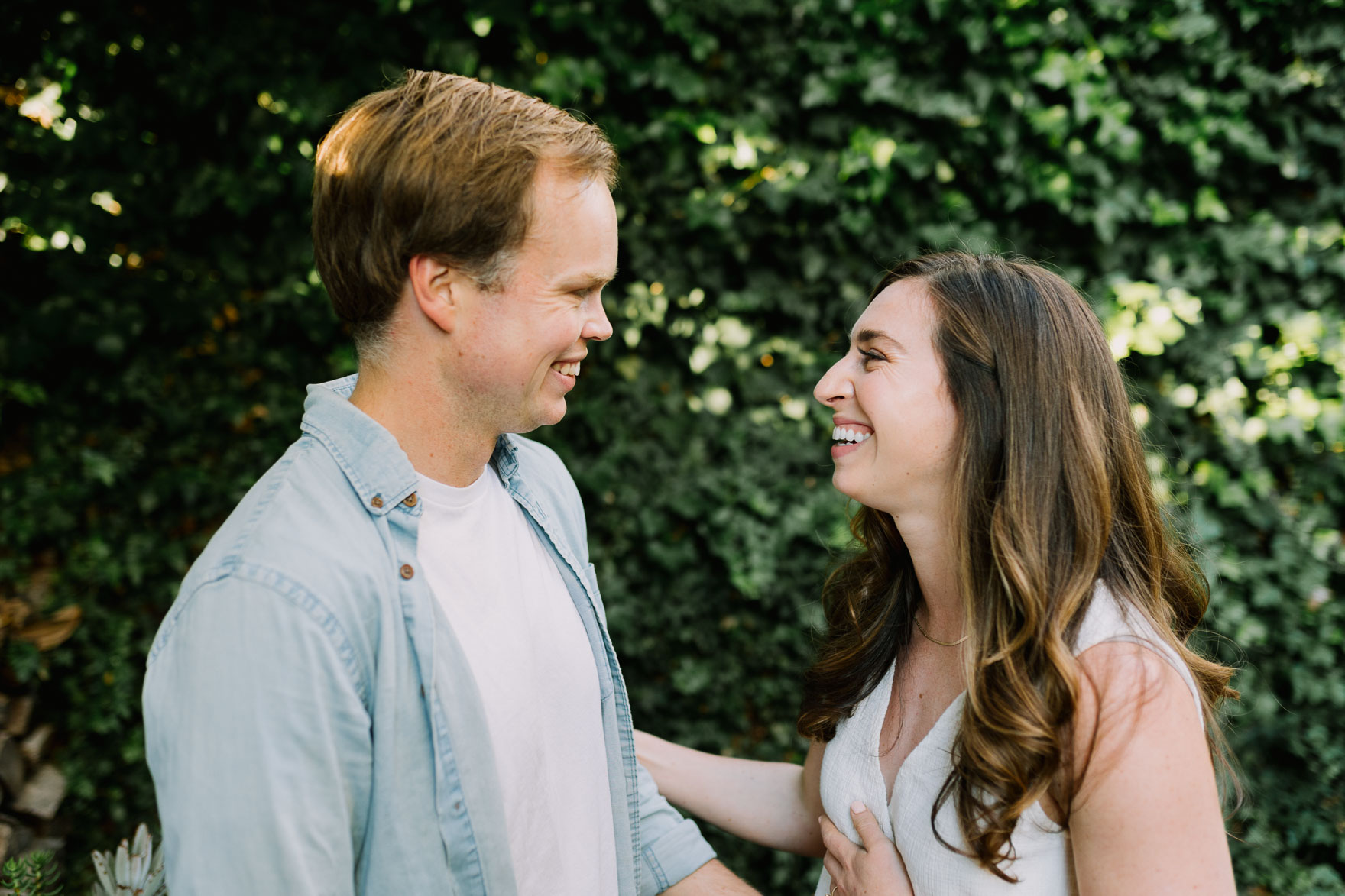 Laughs & Love in Laguna Beach – Photo by Let's Frolic Together