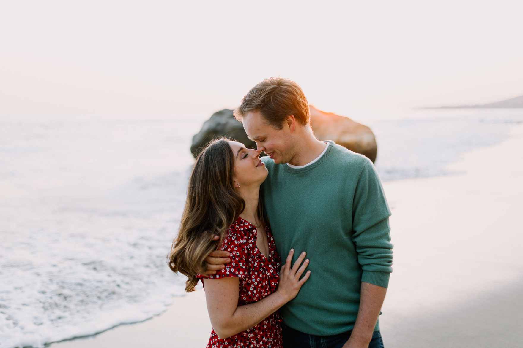 Laughs & Love in Laguna Beach – Photo by Let's Frolic Together