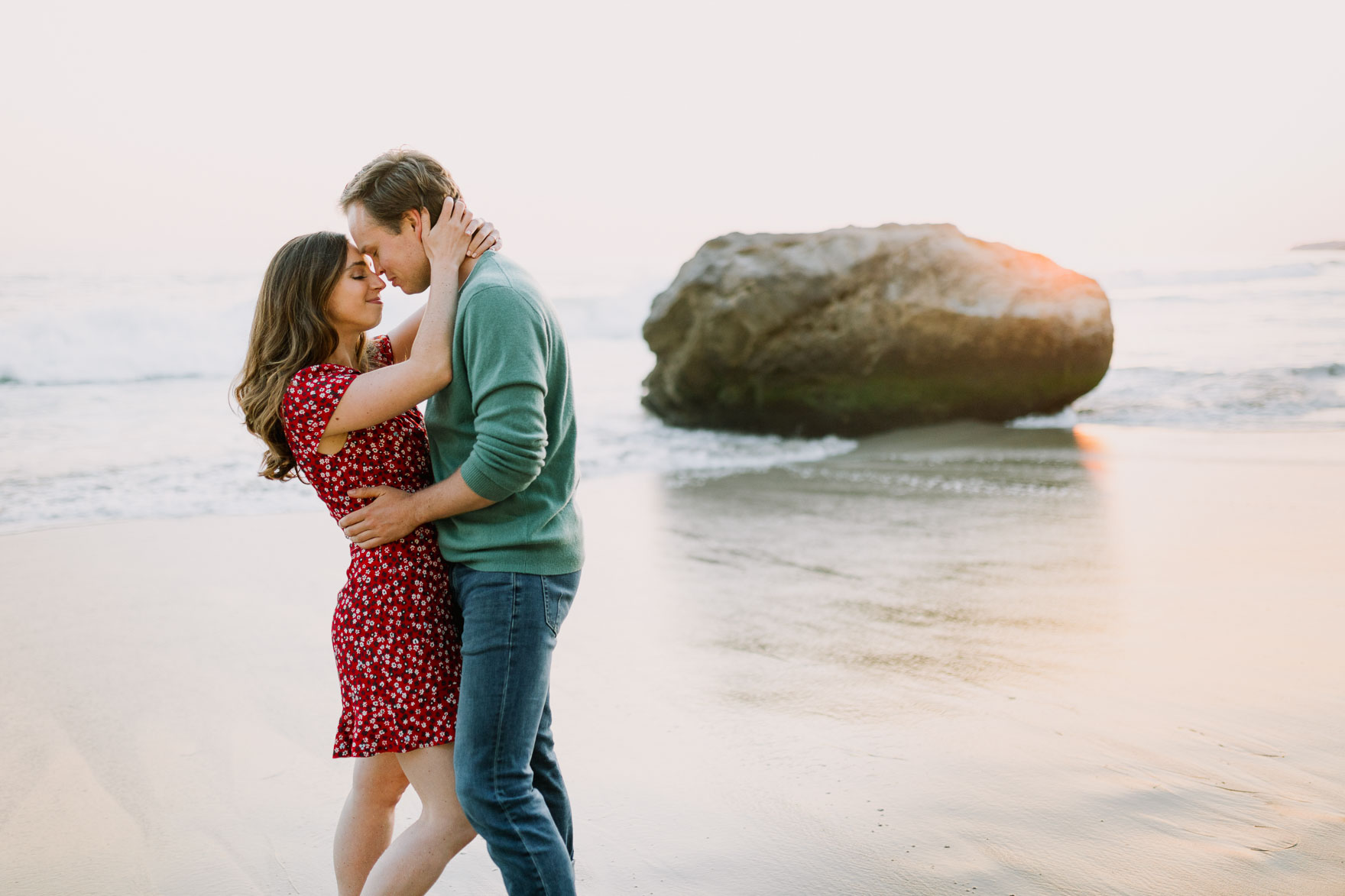 Laughs & Love in Laguna Beach – Photo by Let's Frolic Together