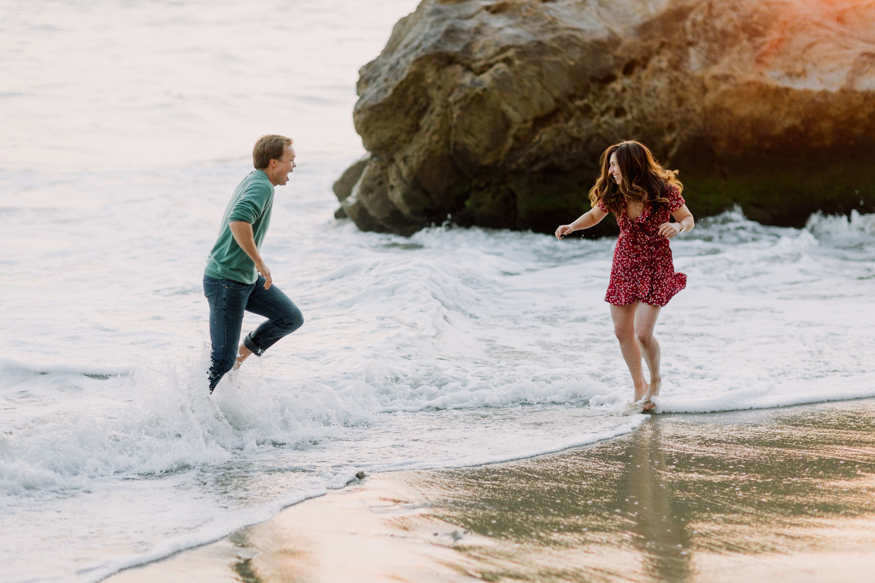 Laughs & Love in Laguna Beach – Photo by Let's Frolic Together