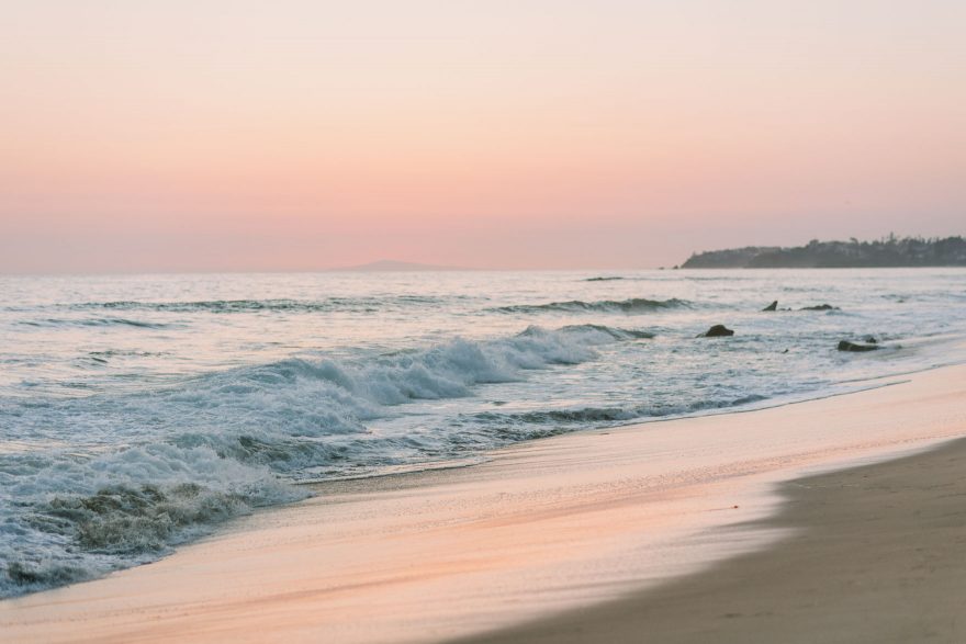 Laughs & Love in Laguna Beach &ndash; Photo by Let's Frolic Together