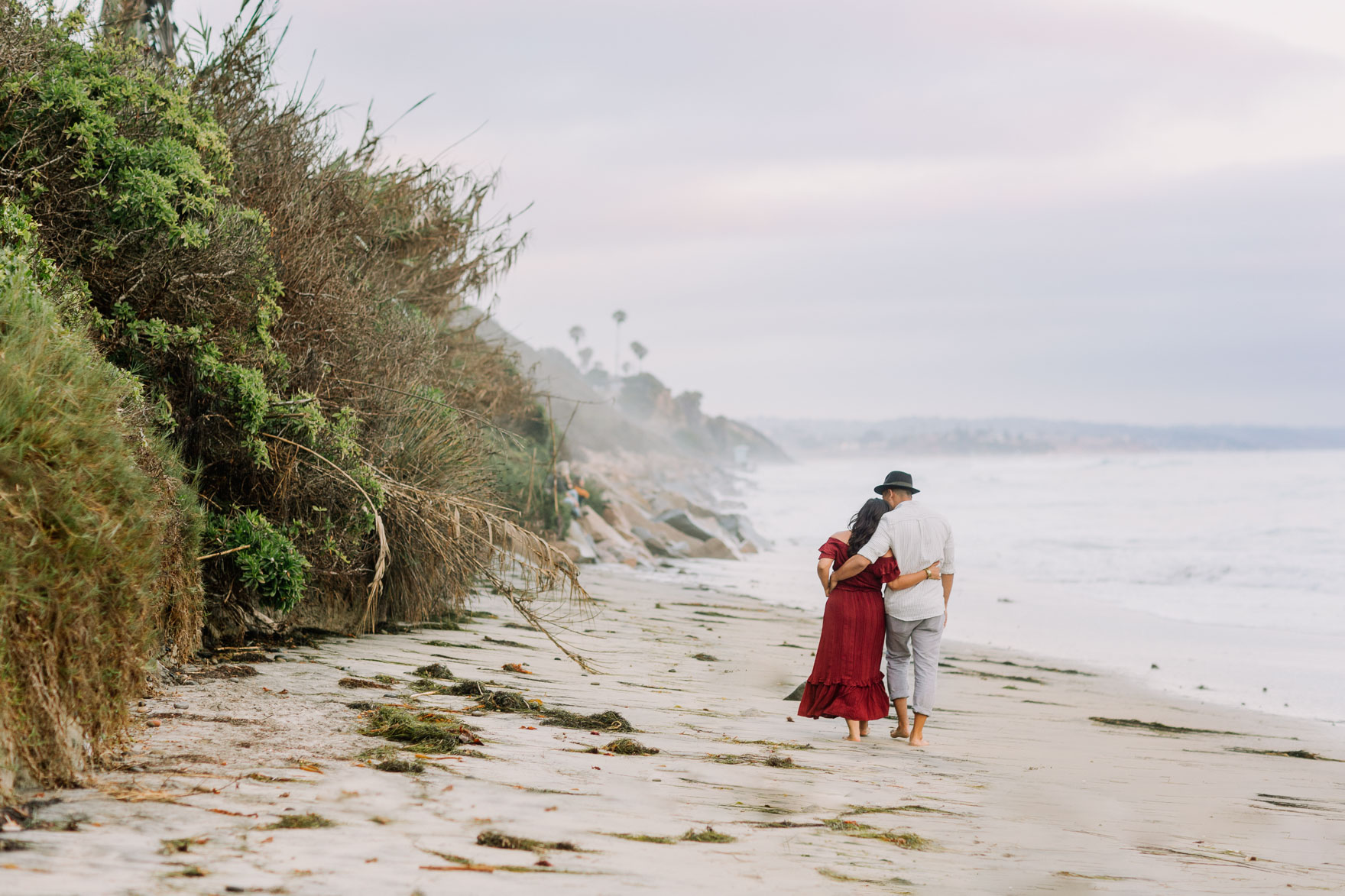 A Touching Coastal Proposal – Photo by Let's Frolic Together