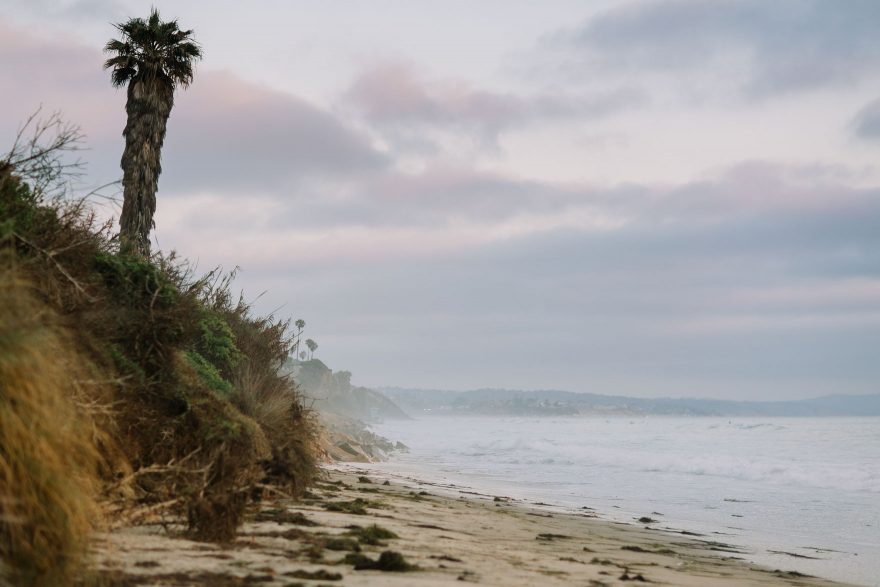 A Touching Coastal Proposal &ndash; Photo by Let's Frolic Together