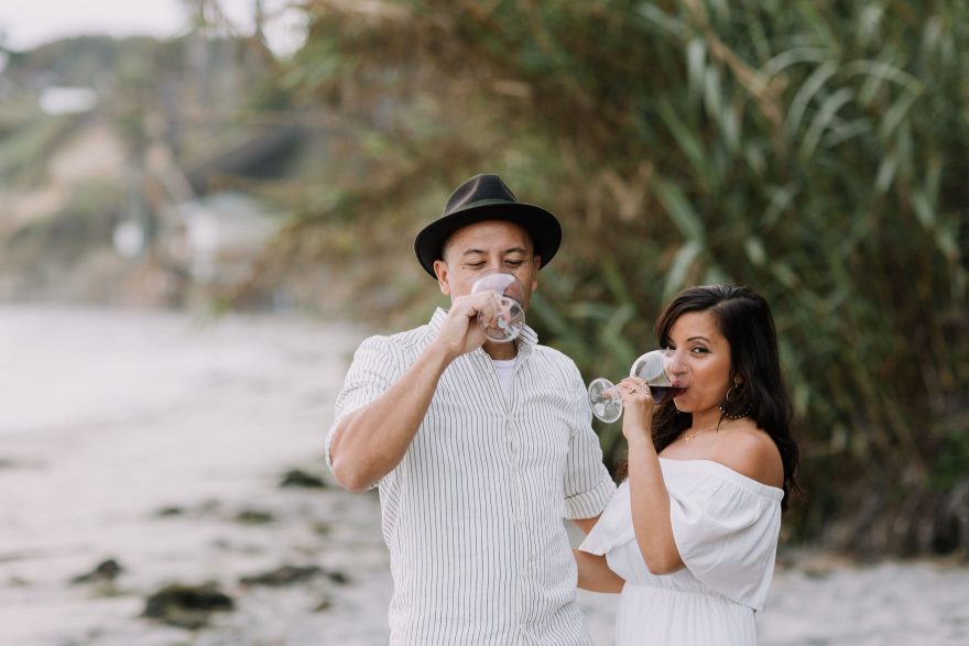 A Touching Coastal Proposal &ndash; Photo by Let's Frolic Together