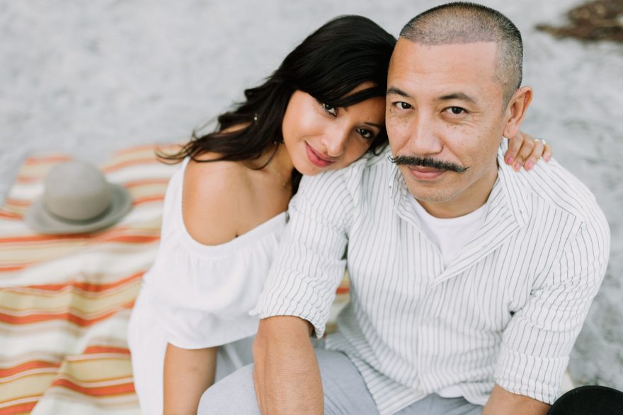 A Touching Coastal Proposal &ndash; Photo by Let's Frolic Together
