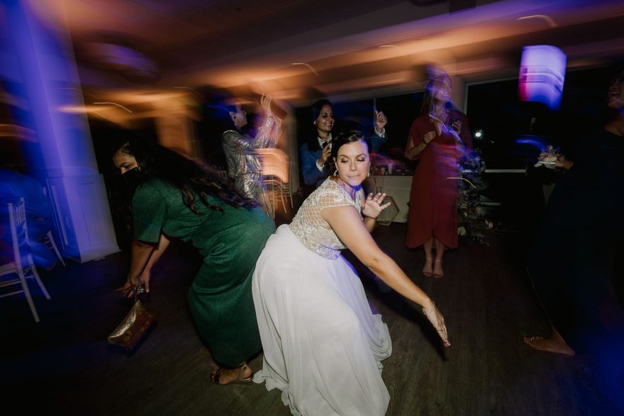 Harborview Loft Wedding Bash &ndash; Photo by Let's Frolic Together