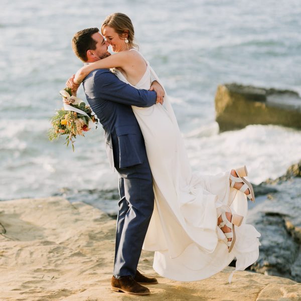 A Sunny Cliffside Playful Wedding &ndash; Photo by Let's Frolic Together