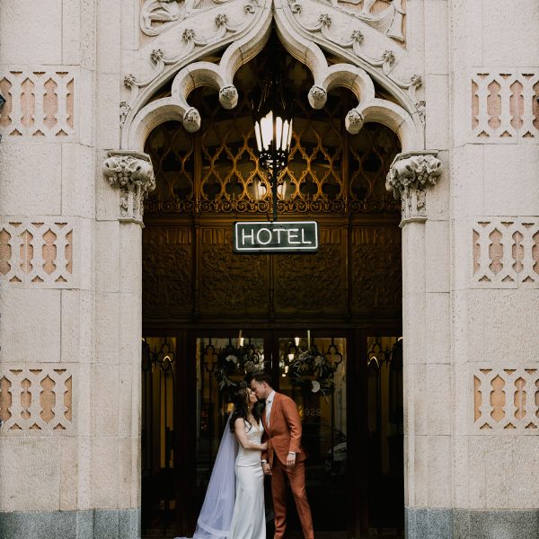 Playful Rainy LA Millwick Wedding &ndash; Photo by Let's Frolic Together