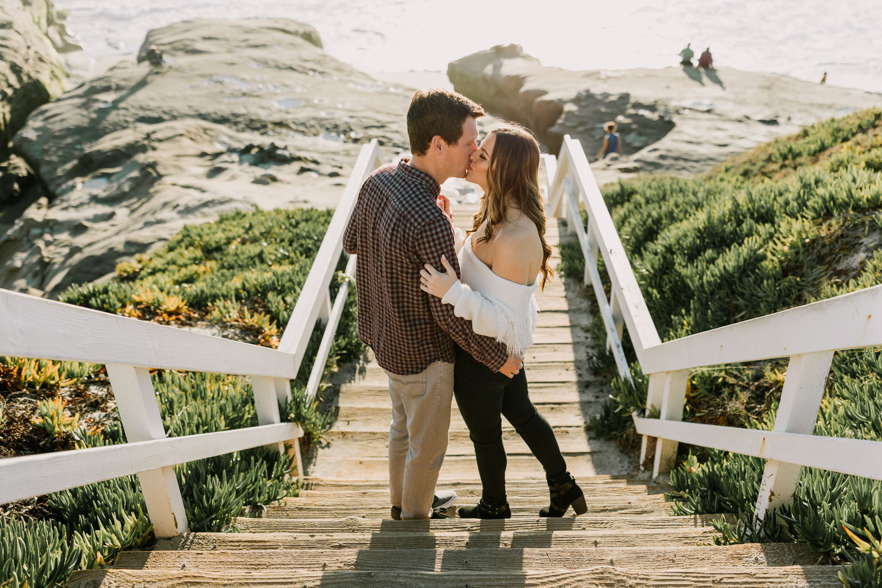 La Jolla Surf Shack Romance – Photo by Let's Frolic Together
