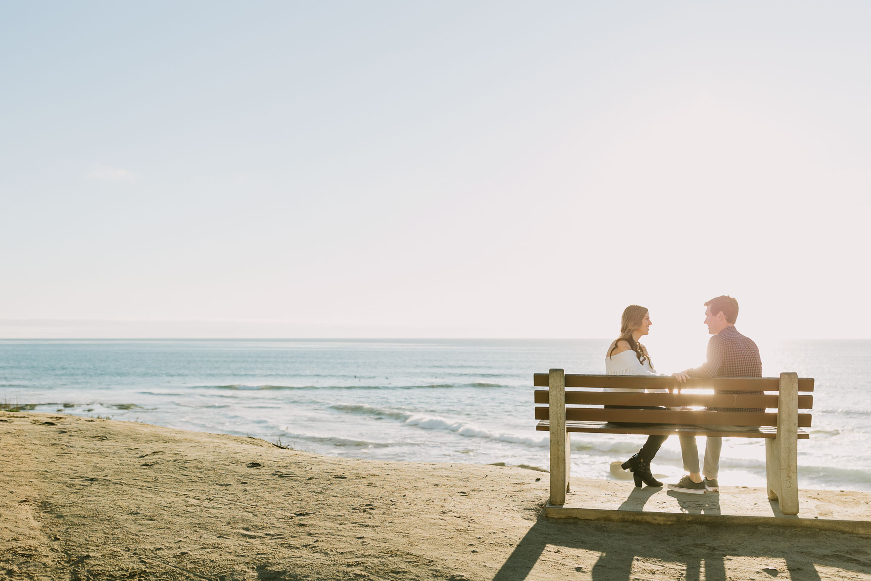 La Jolla Surf Shack Romance – Photo by Let's Frolic Together