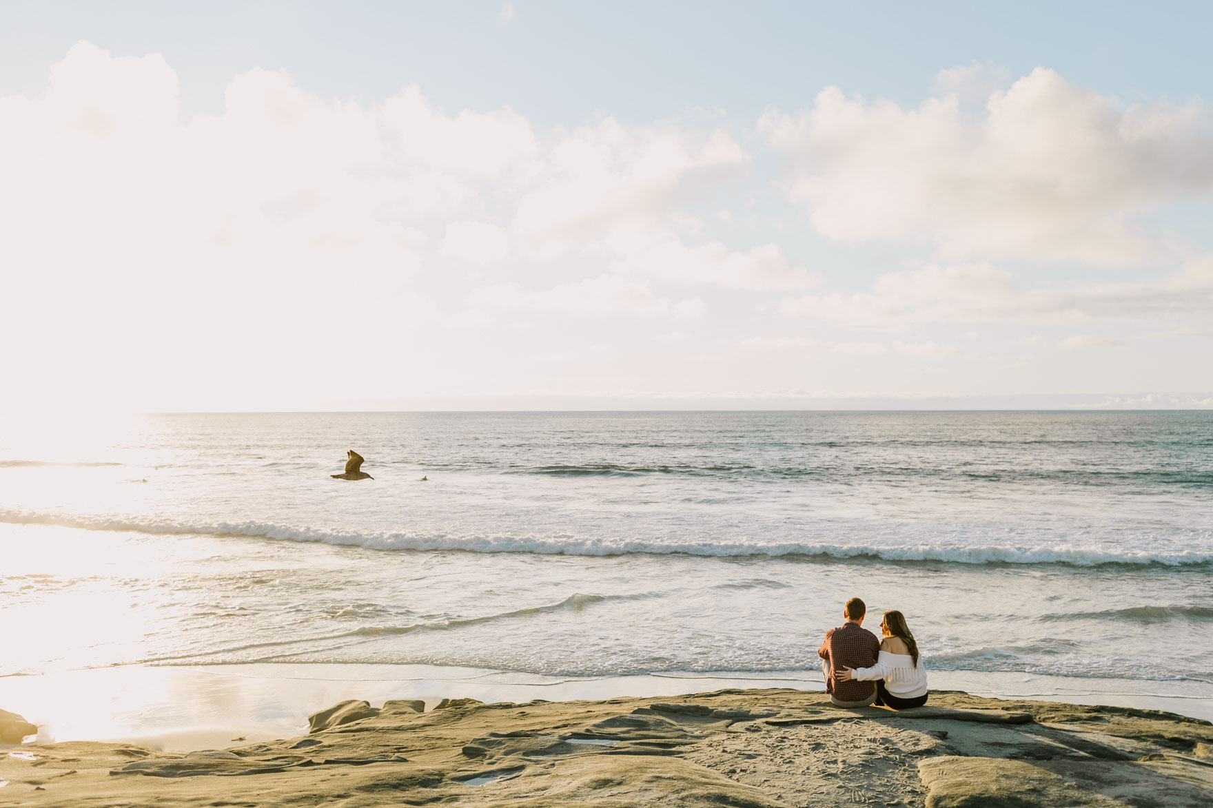 La Jolla Surf Shack Romance – Photo by Let's Frolic Together
