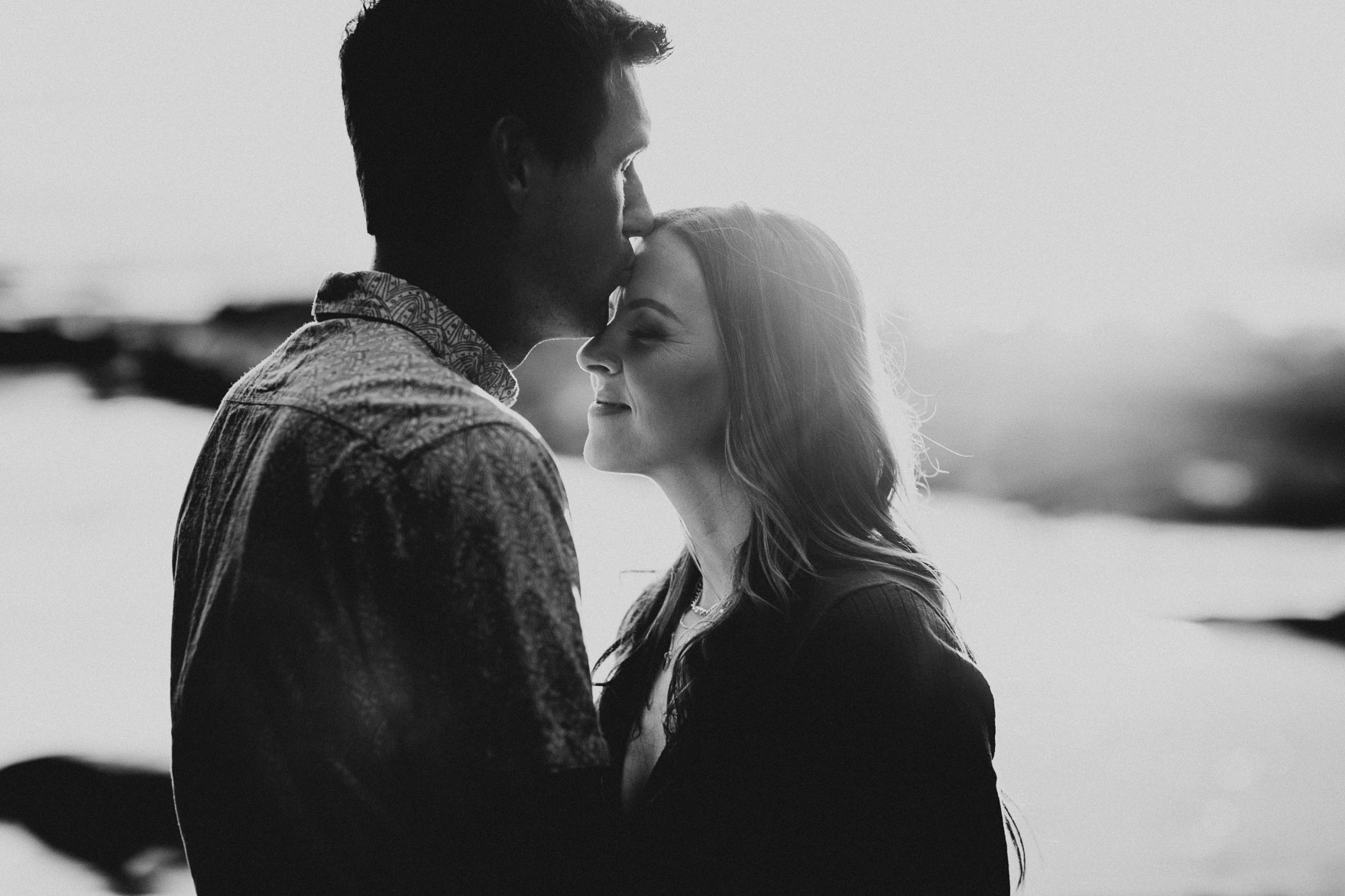 La Jolla Surf Shack Romance – Photo by Let's Frolic Together