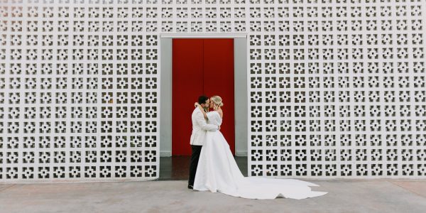 Midcentury Desert Wedding Wows &ndash; Photo by Let's Frolic Together